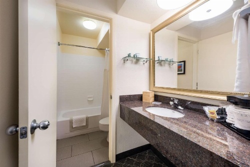 Best Western Danville Sycamore Inn image 5